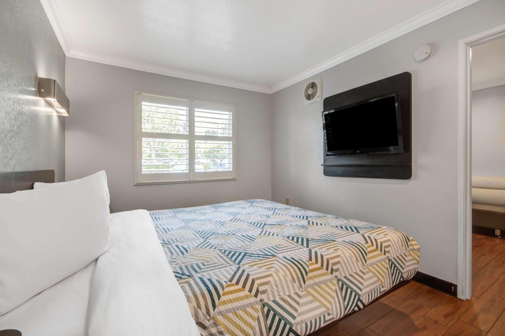 Motel 6 Ontario Ca Convention Center Airport 외부 사진
